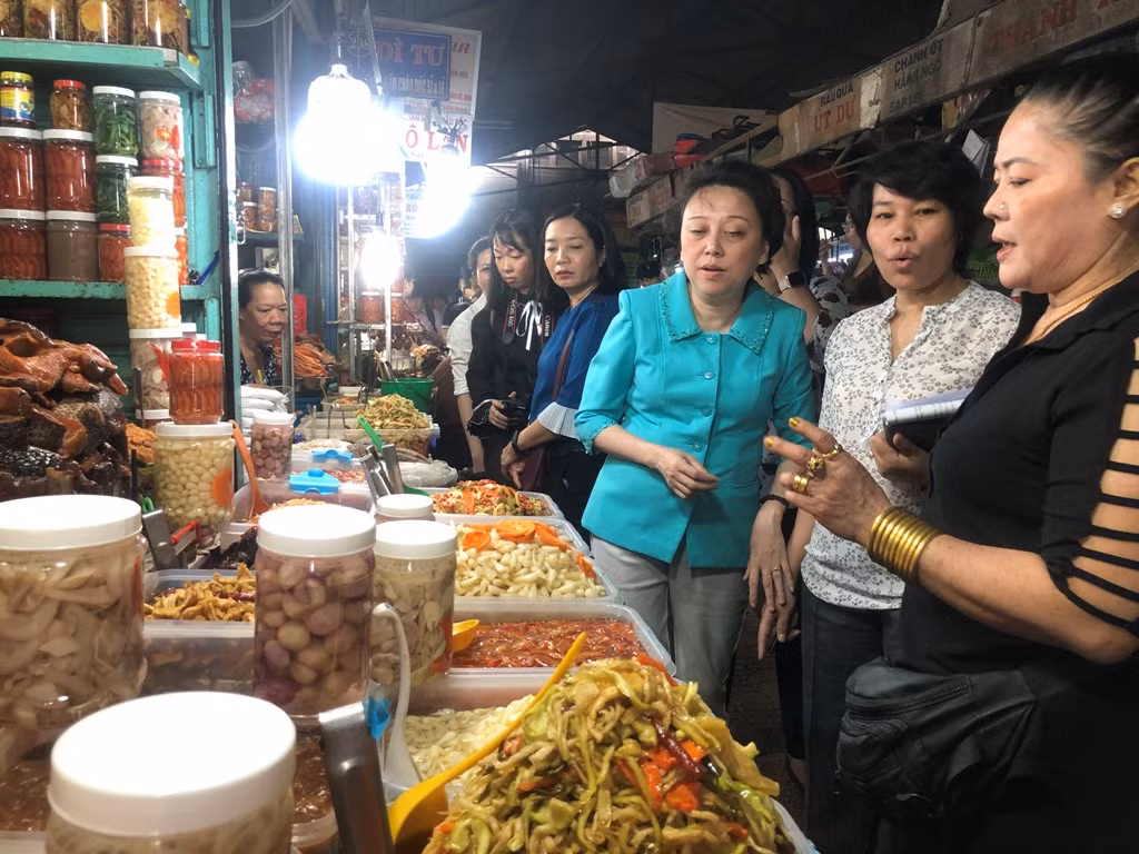 Thịt heo hạ nhiệt vẫn “ế” chỏng chơ ảnh 9