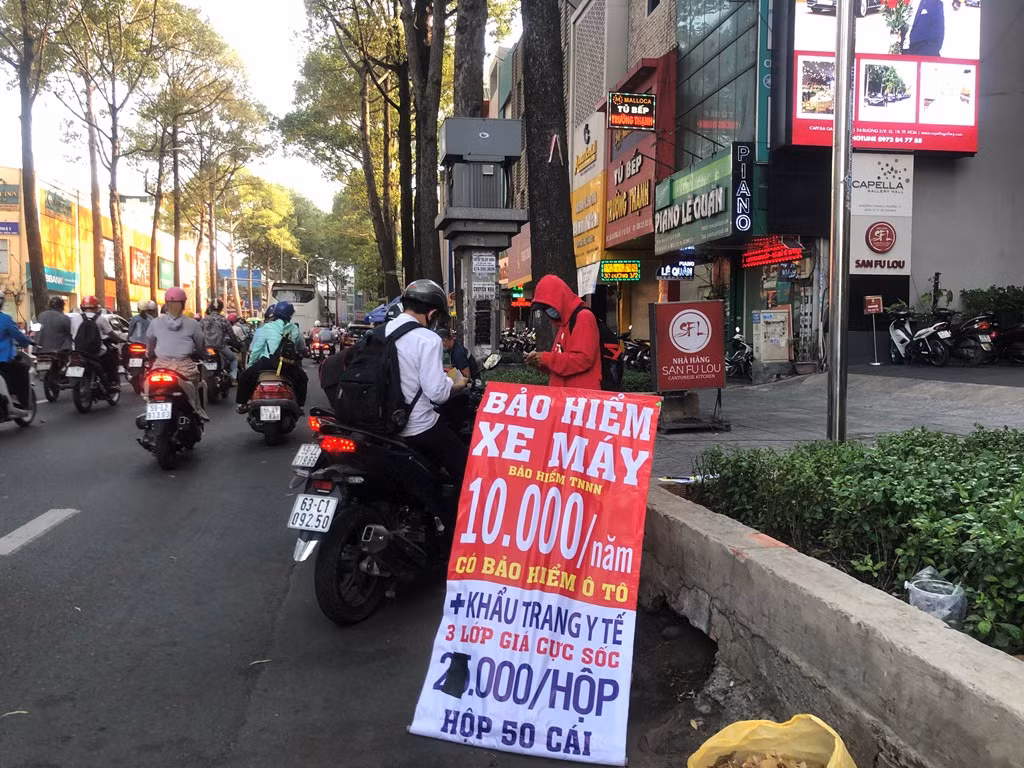 Rồng rắn mua bảo hiểm, dân kinh doanh dạo 'hốt bạc' ảnh 8