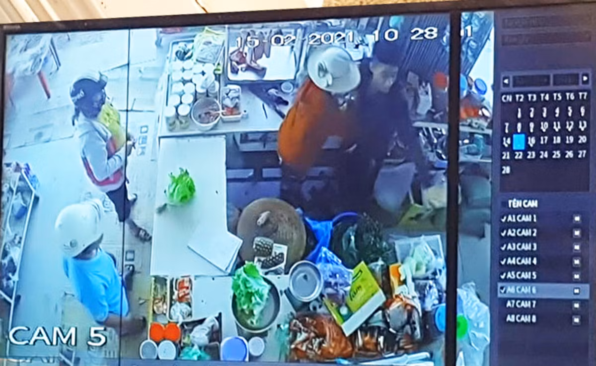 Lên cơn ngáo đá, đối tượng đốt nhà và đâm 2 con bị thương ảnh 1