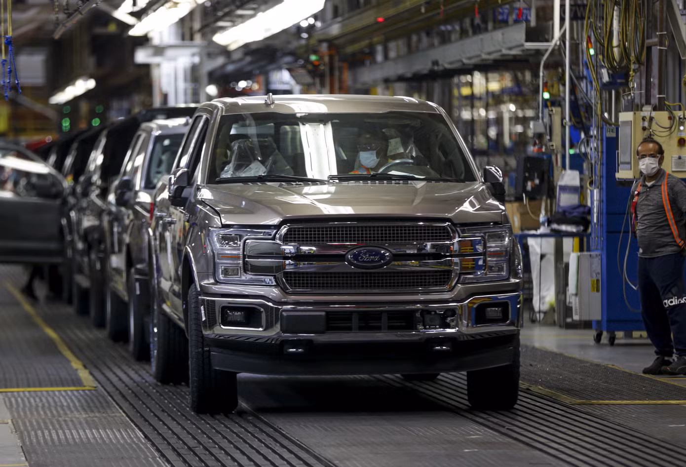 Ford đóng cửa hai nhà máy ở Mỹ ảnh 1