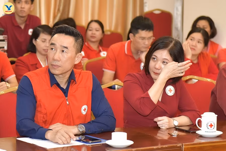 Đại diện tập đoàn MED GROUP trao 1,5 tỷ đồng tới Hội Chữ Thập đỏ Việt Nam ảnh 3