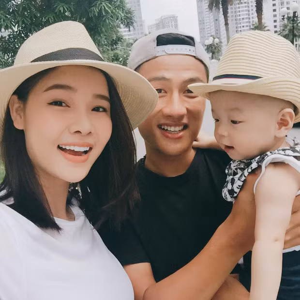 Hành trình yêu gian nan và cái kết cực ngọt của Mạc Hồng Quân và Kỳ Hân: Từ ồn ào tình tay ba đến hạnh phúc viên mãn sau 4 năm kết hôn - Ảnh 13.