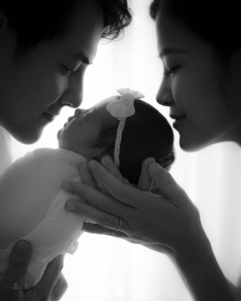 Câu chuyện tình “cổ tích giữa đời thường” Đông Nhi- Ông Cao Thắng ảnh 13