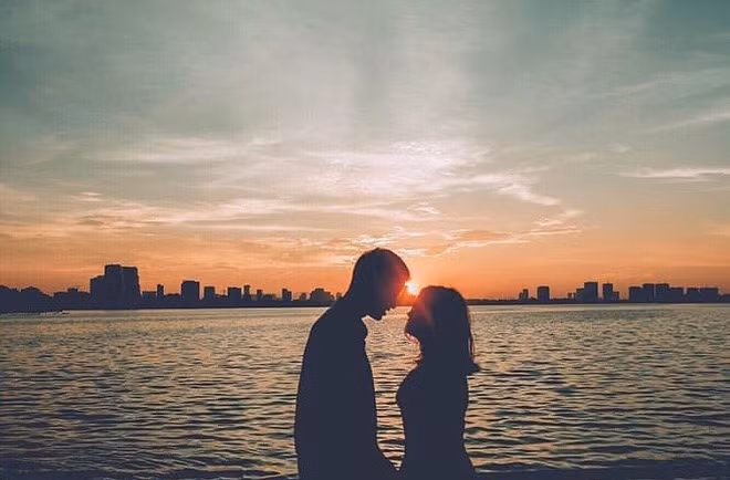Hoàng hôn hồ Tây: Điểm check-in, thư giãn của giới trẻ Hà Thành ảnh 11