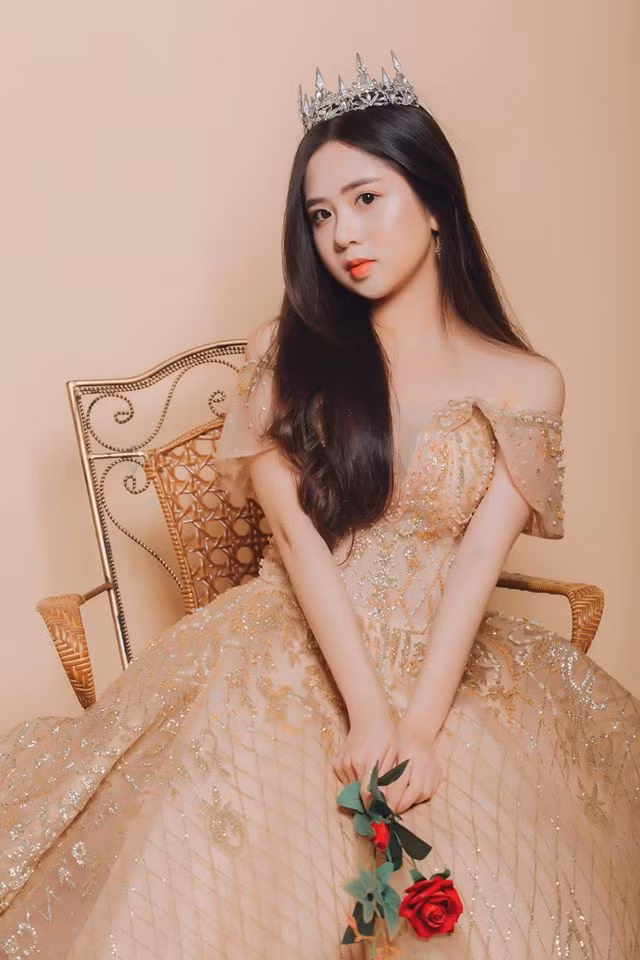 Hot girl trường Luật ước mơ làm giảng viên ảnh 17