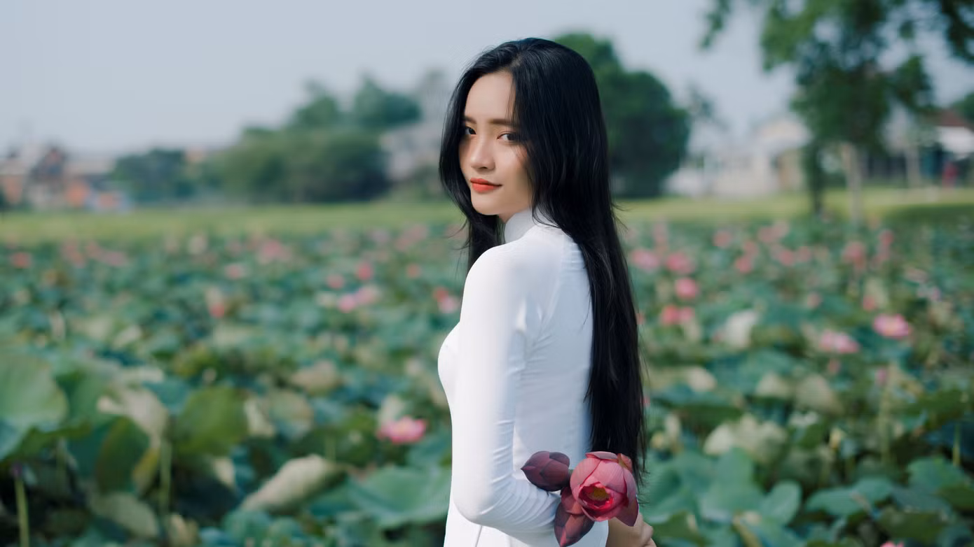 Nữ sinh Nghệ An học Thuỷ Lợi, thi Hoa khôi và kinh doanh ảnh 15