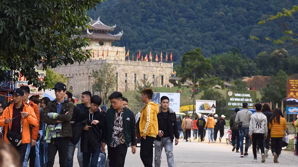 Phó Thủ tướng Trương Hòa Bình đánh trống khai hội chùa Bái Đính năm 2020 ảnh 1