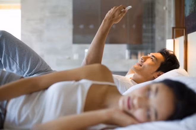 Cô vợ trẻ và cái giá sửng sốt đưa ra để yêu cầu 'bịt miệng chồng' ảnh 1