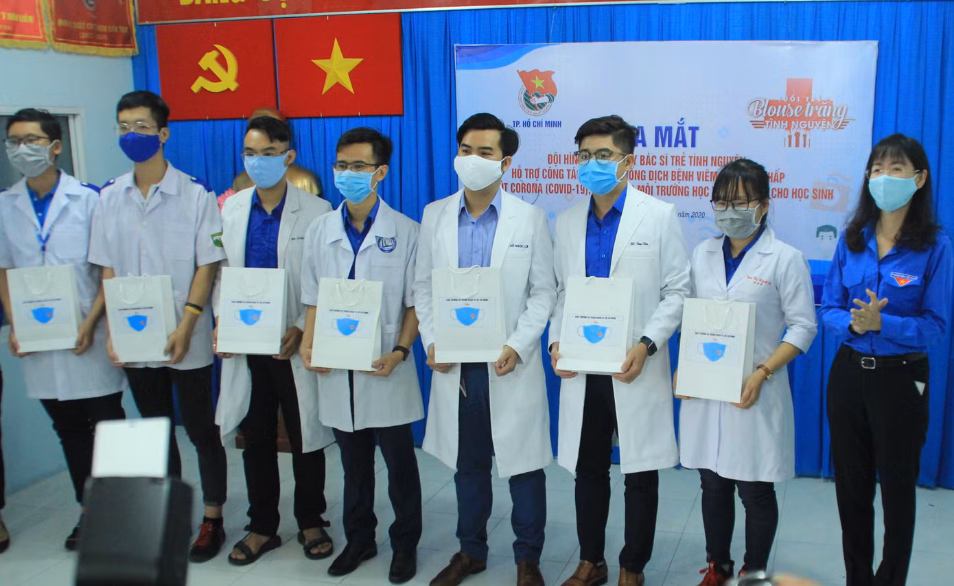 Lập đội hình 200 sinh viên Y dược, bác sỹ trẻ hỗ trợ phòng, chống dịch ảnh 4