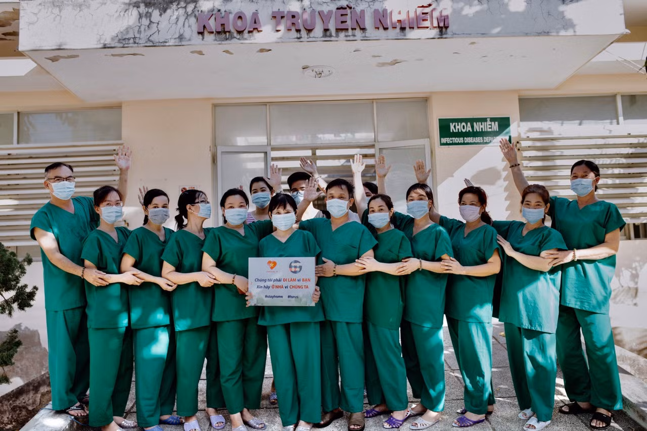 'Âm tính rồi, âm tính rồi. Cố lên, chúng ta sắp được ăn Tết rồi' ảnh 9