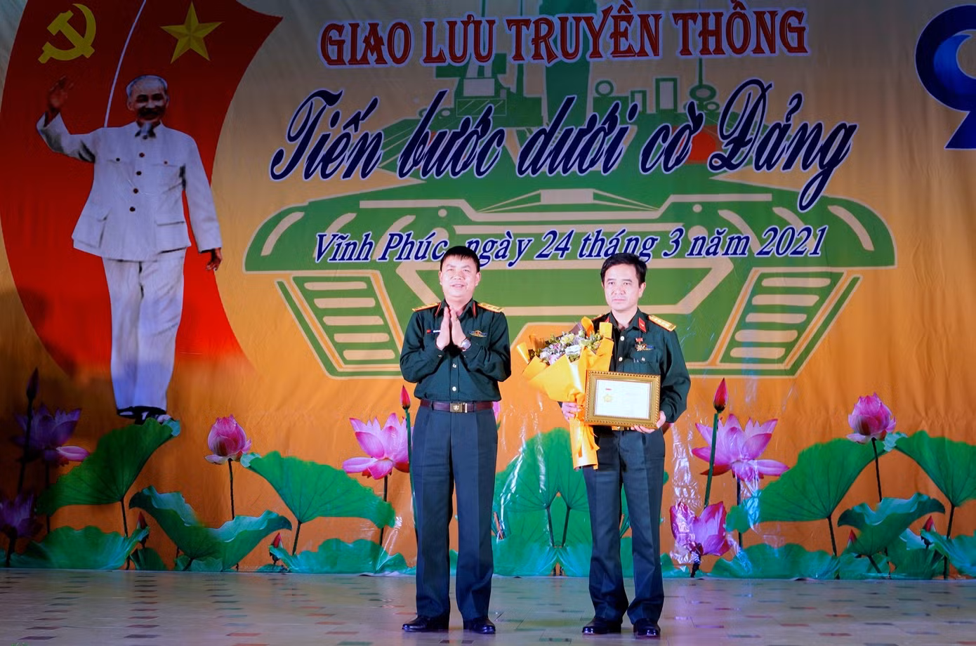 Tuổi trẻ Tăng thiết giáp tiến bước dưới cờ Đảng ảnh 2