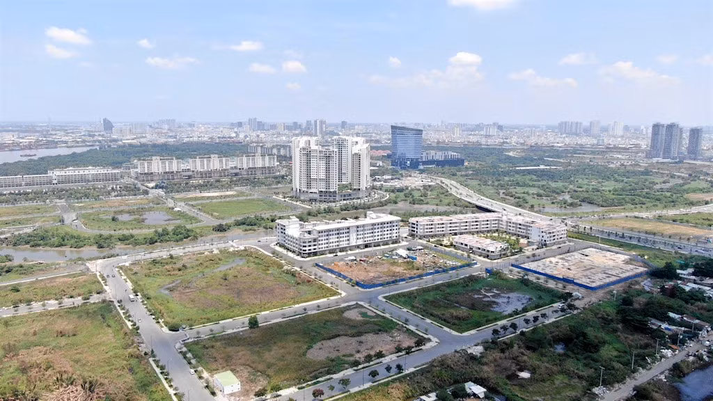 Giá nhà đất Hà Nội thấp hơn khoảng 30% so với TPHCM ảnh 2