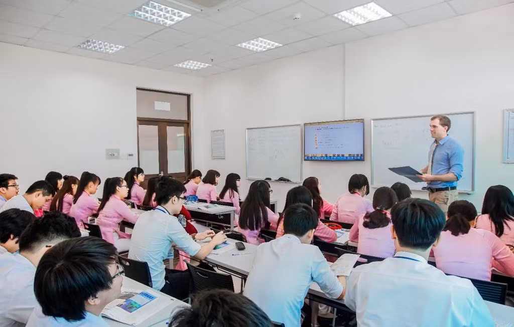 Học phí trường đại học tăng kịch trần: Có đi đôi với chất lượng? ảnh 1