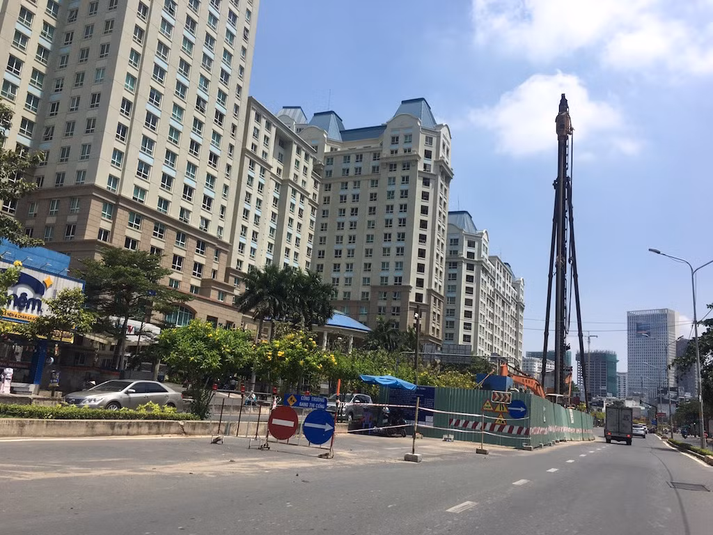 Con đường dài hơn 3km gánh cả 'rừng chung cư' ở Sài Gòn ảnh 26
