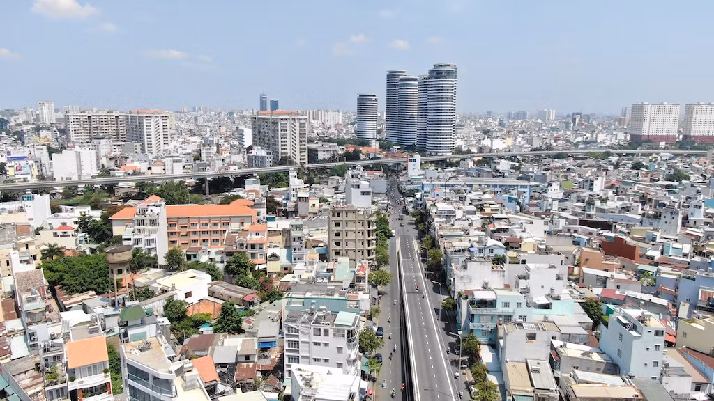 Con đường dài hơn 3km gánh cả 'rừng chung cư' ở Sài Gòn ảnh 21