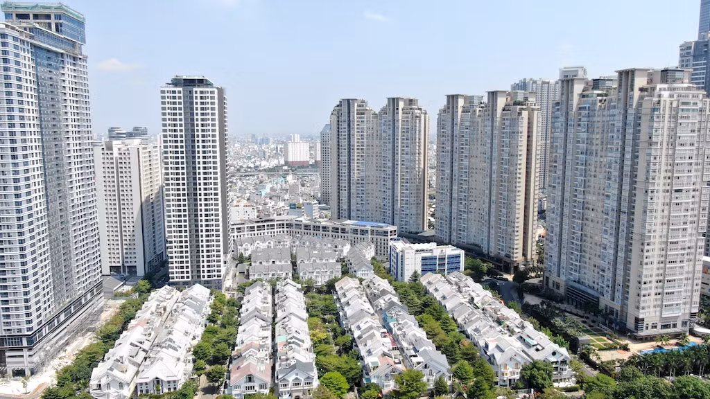 Con đường dài hơn 3km gánh cả 'rừng chung cư' ở Sài Gòn ảnh 15