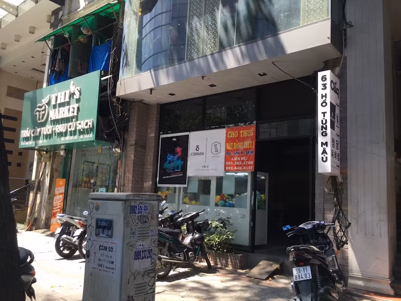 Mặt bằng 'tiền tỷ' bỏ hoang ở Sài Gòn vì dịch Covid-19 ảnh 8