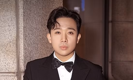 Jun Phạm bất ngờ khi được tổ chức sinh nhật sớm ngay tại phim trường ảnh 6