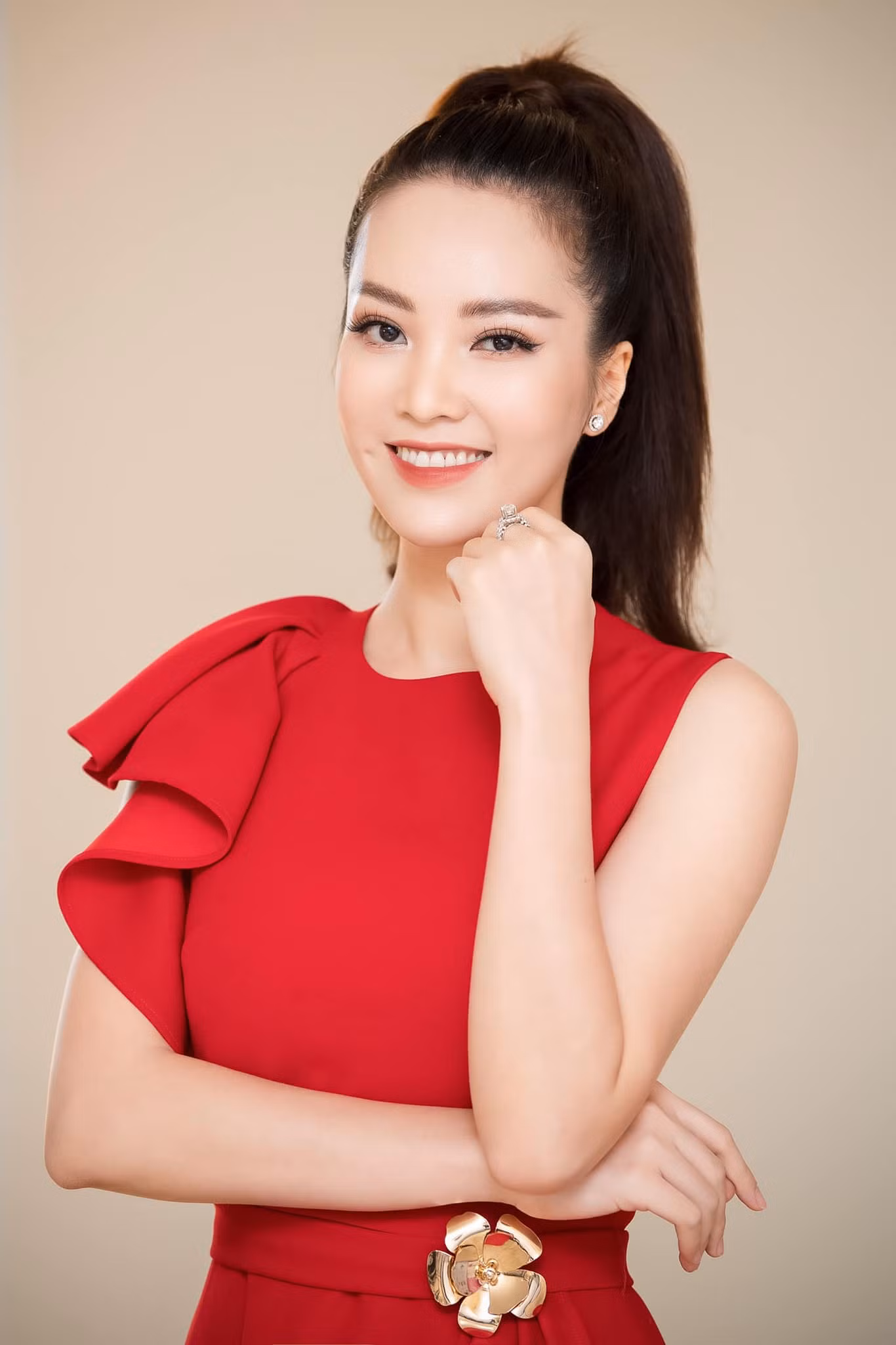 Vì sao kết hôn đã lâu mà Á hậu Thụy Vân vẫn giữ kín mọi thông tin về chồng con? ảnh 8