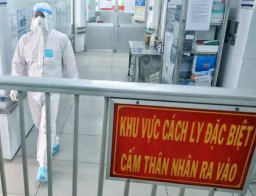 Phi công người Anh tập cai dần máy thở, chức năng thận đã hồi phục ảnh 3