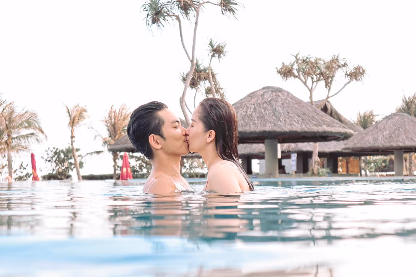 Phim chuyển thể của BBC nổi như cồn nhờ hơn 41 phút cảnh ‘giường chiếu’ ảnh 9
