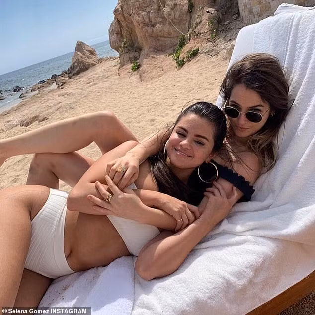 Selena Gomez xinh đẹp quá đỗi trong ảnh bikini ảnh 12