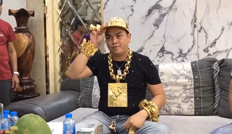 Thu giữ súng, đạn trong nhà Phúc XO ảnh 6