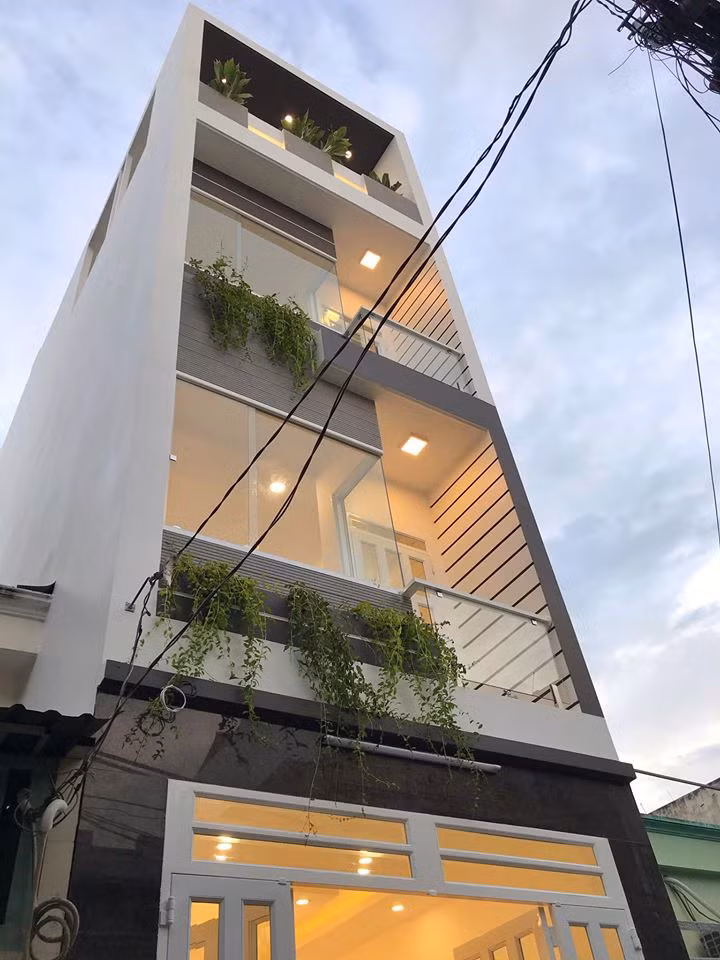 MC Đại Nghĩa khoe nhà mới, bạn trai tin đồn có động thái bất ngờ ảnh 2