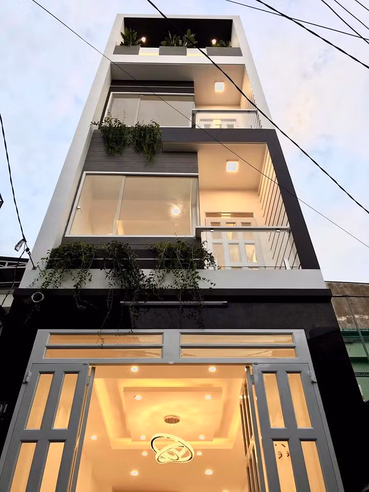 MC Đại Nghĩa khoe nhà mới, bạn trai tin đồn có động thái bất ngờ ảnh 3