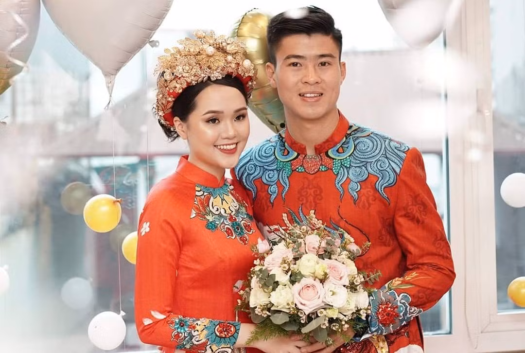 Dính chấn thương, cầu thủ Duy Mạnh vẫn ngọt ngào động viên vợ đừng khóc ảnh 11