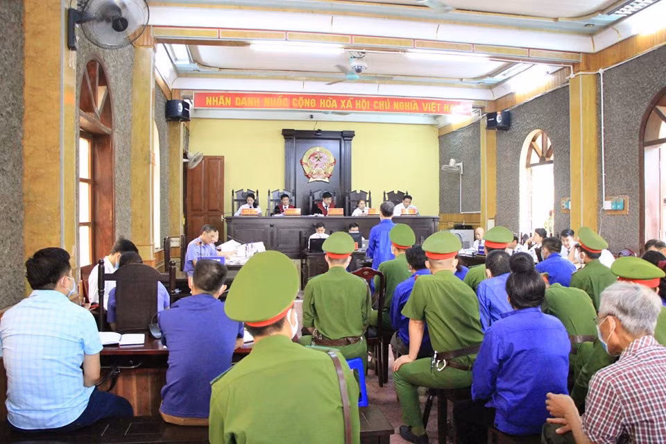 Gian lận điểm thi ở Sơn La vì 'có con cháu các anh trong Sở dự thi' ảnh 1