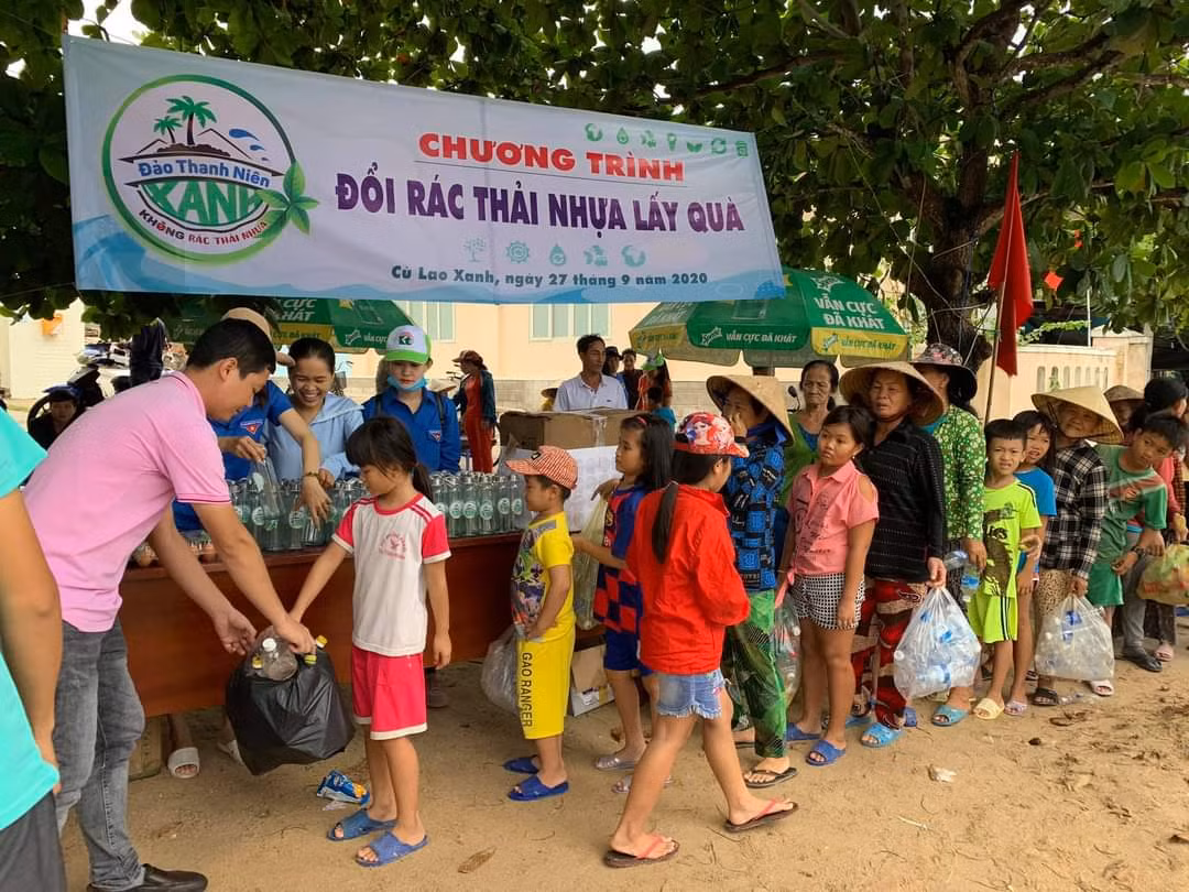 Đảo thanh niên xanh không rác thải nhựa ảnh 2