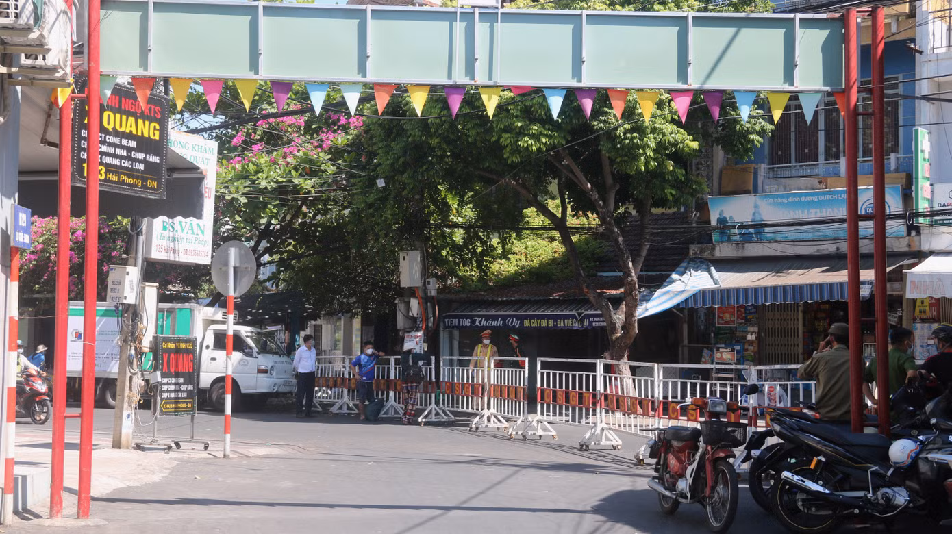 Cuộc sống bên trong khu vực bị phong tỏa ở Đà Nẵng ảnh 3