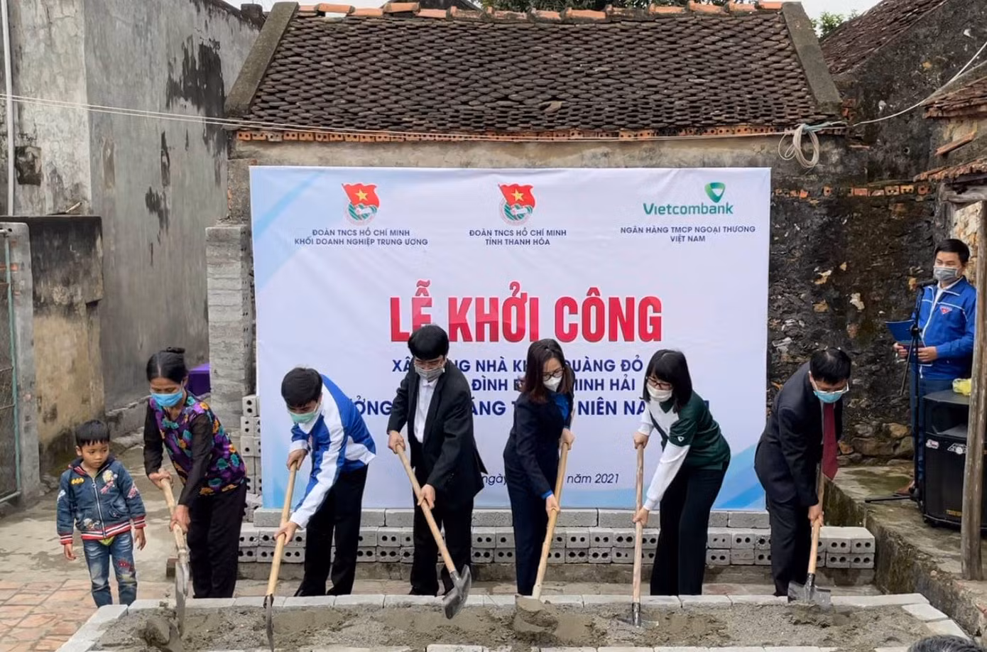 Cô giáo Mường vươn ra thế giới ảnh 6