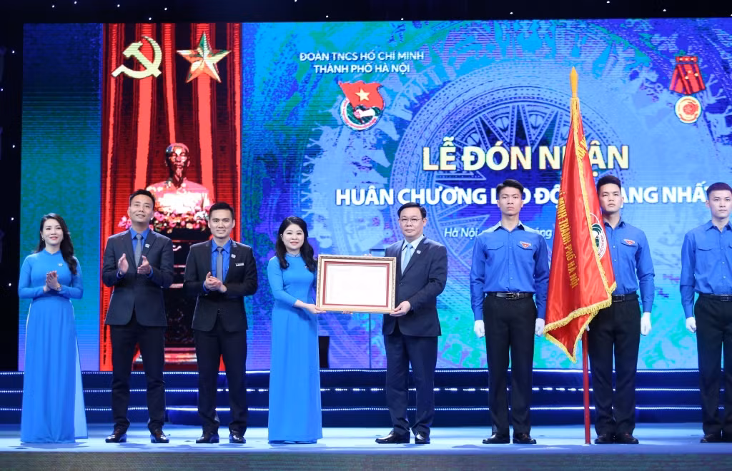 Vinh danh 10 gương mặt trẻ Thủ đô tiêu biểu năm 2020 ảnh 5 Vinh danh 10 gương mặt trẻ Thủ đô tiêu biểu năm 2020 ảnh 5