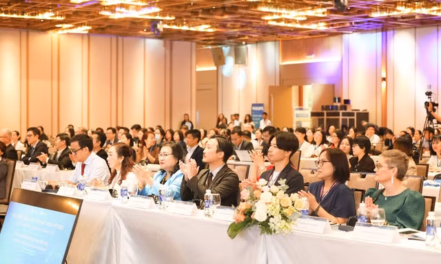 Hơn 300 chuyên gia y tế trong và ngoài nước bàn về y tế số trong lâm sàng