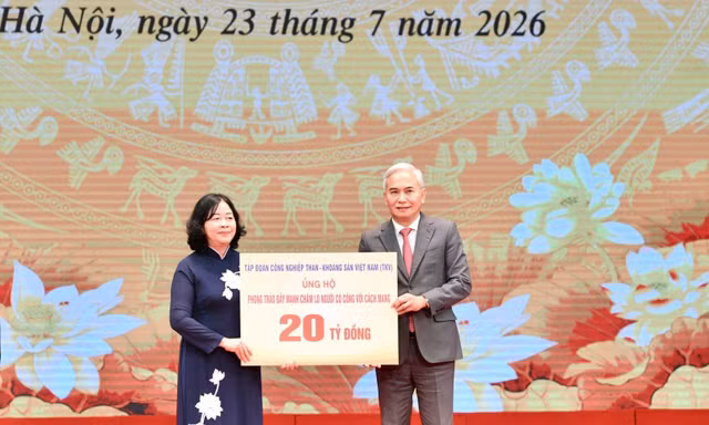 TKV ủng hộ 20 tỷ đồng chăm lo người có công với cách mạng