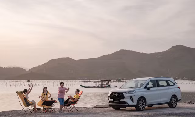 Phân khúc MPV xăng sôi động đầu năm, Veloz Cross bất ngờ lên hạng