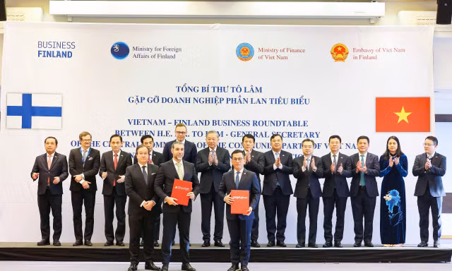 Vietjet ký thỏa thuận phát triển nguồn lực hàng không quốc tế