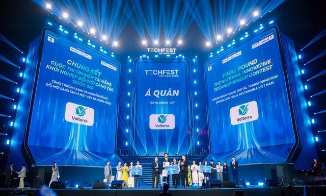 Startup từ phòng lab VinUni phát triển 'bộ não' điều phối mạng lưới sạc xe điện
