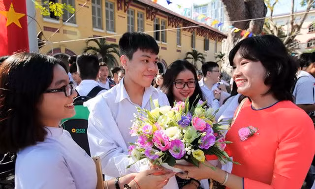 Gợi ý 3 món đồ công nghệ hữu ích cho giáo viên nhân dịp 20/11
