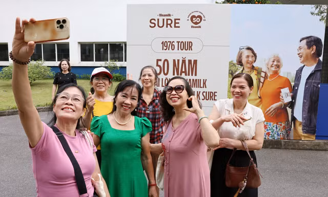 Từ tuổi 50, chủ động chăm sóc sức khỏe bằng nguồn sữa giàu dinh dưỡng cho giai đoạn hoàng kim