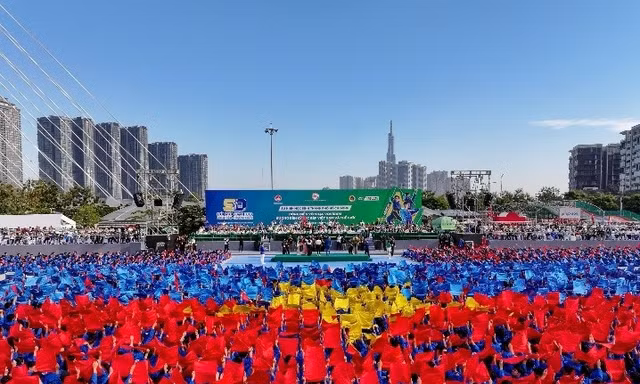 Nhìn lại hành trình tạo nên kỷ lục Việt Nam và thế giới, hướng đến chương mới của thế hệ trẻ Việt Nam năng động