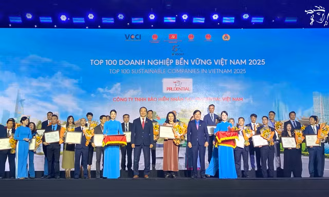 Prudential lần thứ 9 liên tiếp được vinh danh Top 100 Doanh nghiệp Phát triển bền vững tại Việt Nam