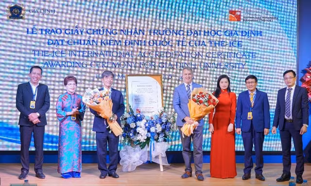 Một trường đại học tại Việt Nam đạt chuẩn kiểm định chất lượng giáo dục theo tiêu chuẩn THE-ICE