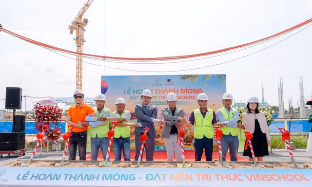 Vinschool tăng tốc xây dựng, gia đình trẻ thêm quyết tâm chuyển cư về Vinhomes Green City 