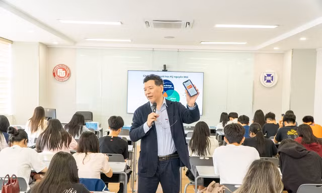 Mở ngành Thương mại điện tử: Trường Đại học Ngoại thương giải bài toán 'khát' nhân sự số cấp cao