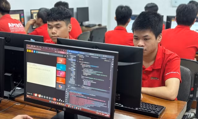 Ngành Data thời AI: Dân tài chính, ngân hàng tăng tốc học dữ liệu để không “lạc hậu”