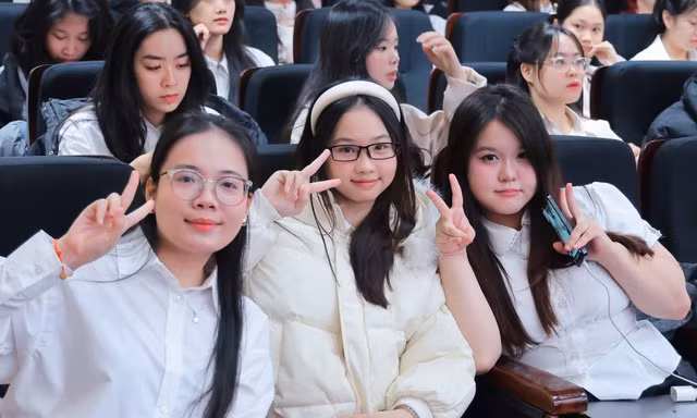 Khi nào trường học có yếu tố nước ngoài được cấp phép?