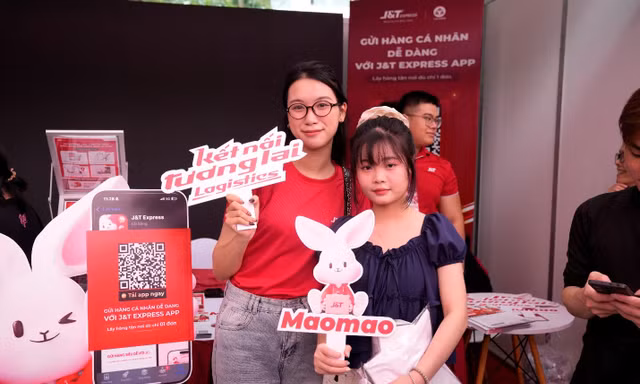 Nắng nóng, giao mùa thúc đẩy nhu cầu gửi hàng cá nhân tiện lợi